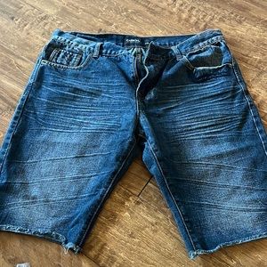Perfect condition mens jean shorts. Size 34.